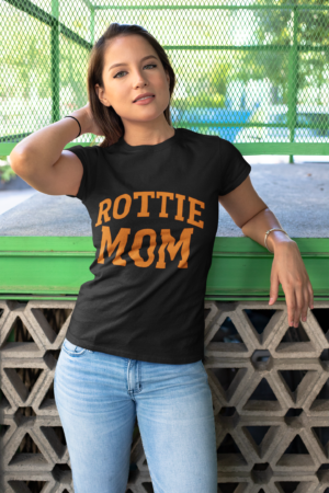 Rottie Mom T-shirt