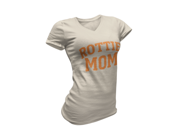 20260306051959-1f1191c1-eddf-6a2c-815f-4ef0f11415f1.png Rottie Mom T-Shirt — Proud Rottweiler Dog Mom Tee